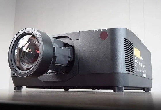 پروژکتور لیزر هولوگرام 4K 7D Flyin EL-G36KU با 3LCD 30K ANSI Lumens برای ساختمان های بیرونی