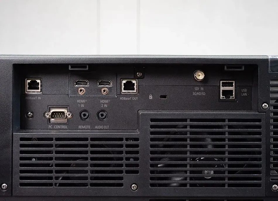 پروژکتور لیزر هولوگرام 4K 7D Flyin EL-G36KU با 3LCD 30K ANSI Lumens برای ساختمان های بیرونی