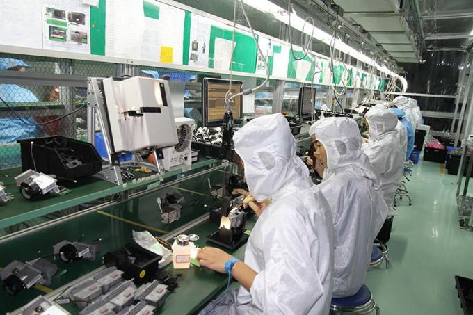 Flyin 2025 پروژکتور لیزری حرفه ای 3LCD 4K 7200 Ansi Lumens Ultra Hd 3840x2160 روشنایی بالا برای آموزش کسب و کار مکان های بزرگ سالن های جشن صحنه ها 9