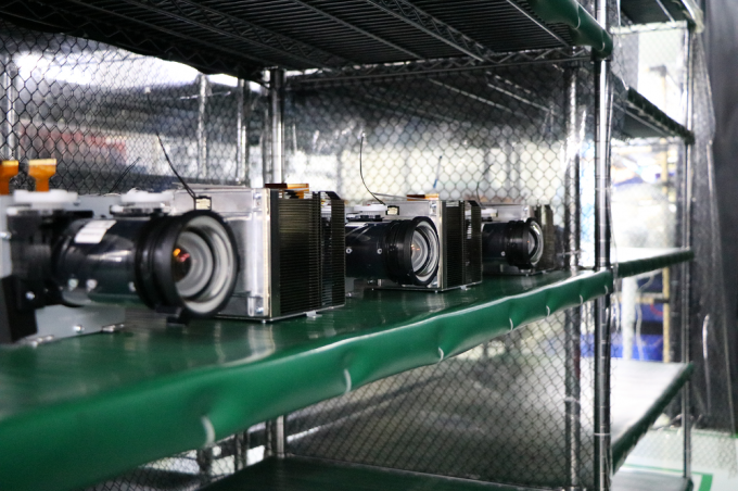 Flyin 2025 پروژکتور لیزری حرفه ای 3LCD 4K 7200 Ansi Lumens Ultra Hd 3840x2160 روشنایی بالا برای آموزش کسب و کار مکان های بزرگ سالن های جشن صحنه ها 13