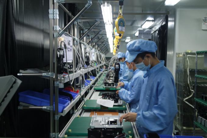 Flyin 2025 پروژکتور لیزری حرفه ای 3LCD 4K 7200 Ansi Lumens Ultra Hd 3840x2160 روشنایی بالا برای آموزش کسب و کار مکان های بزرگ سالن های جشن صحنه ها 16